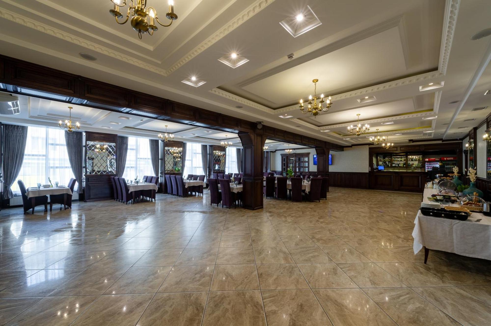 Avalon Palace Ternopil Ngoại thất bức ảnh