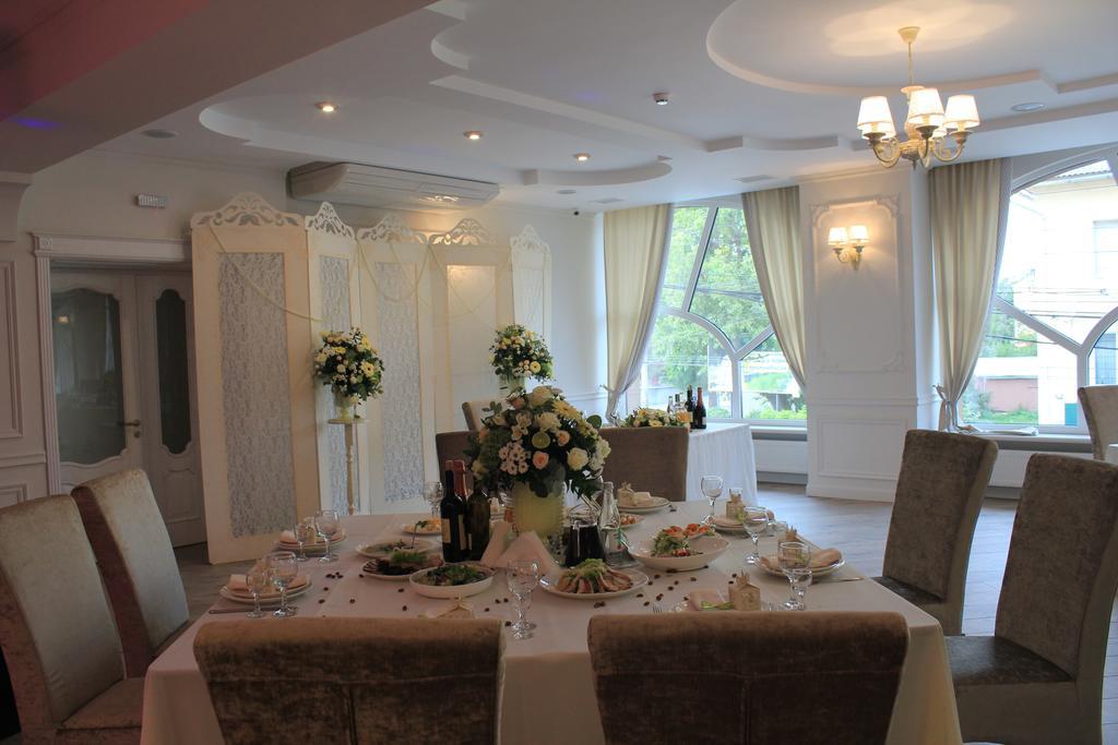 Avalon Palace Ternopil Ngoại thất bức ảnh